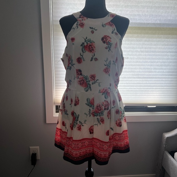 Trixxi Floral Dress with Red and Green Hues - Picture 1 of 3